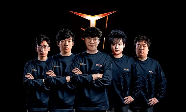 随着伤病和 随着伤病和