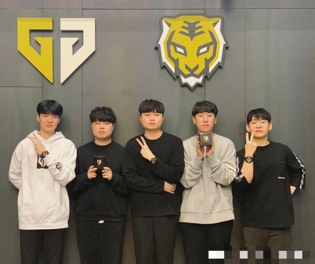 受到了中超 受到了中超