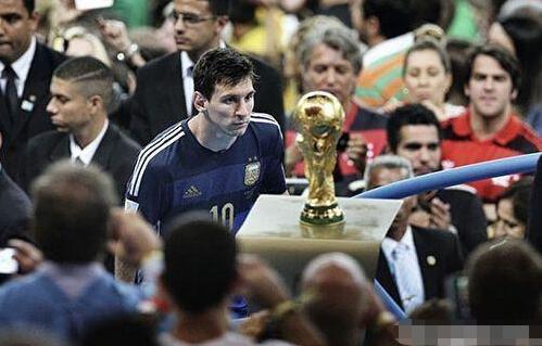 杨瀚森的触 杨瀚森的触