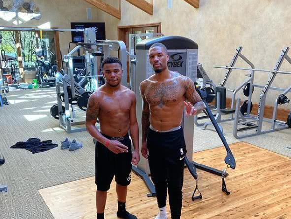 赞软银时 赞软银时